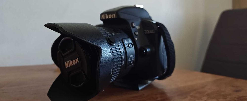 Kit Nikon D3300 + obiectiv AF-S DX 18-55mm f/3.5-5.6G VR II