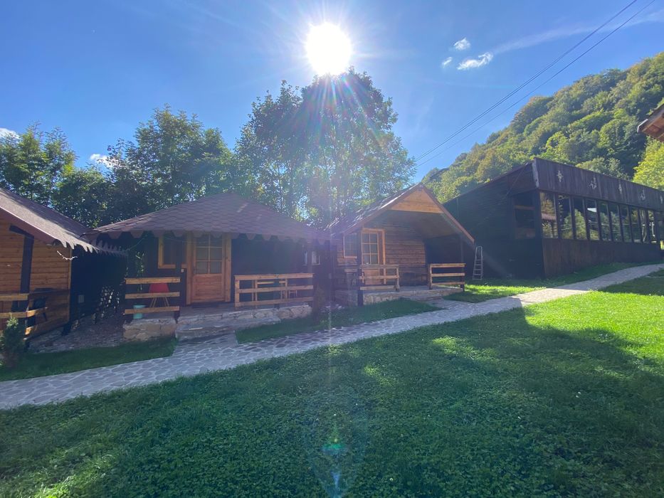 Vând camping Valea Doftanei