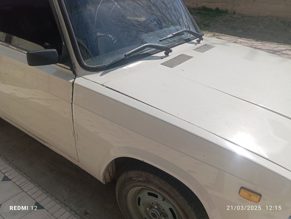 Vaz jiguli 2107  Yili 1990 Dokument generalniy Narxi 15 mln