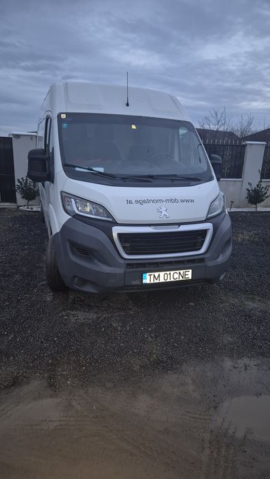 #Închiriez Microbuze#