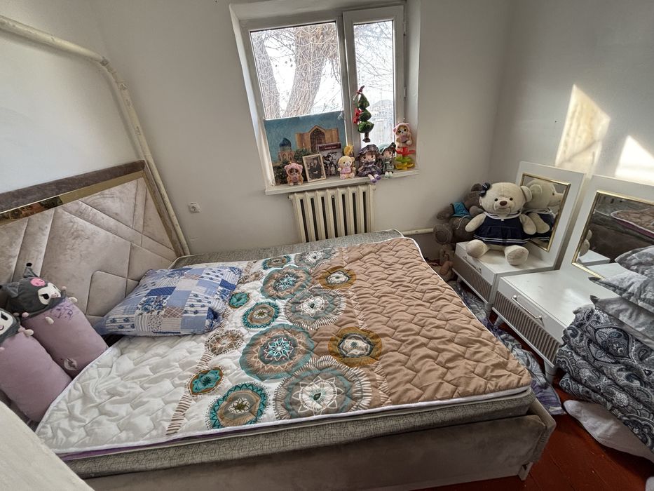 Спальный гарнитур