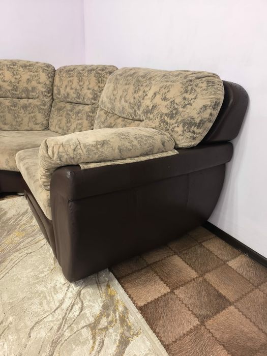диван угловой большой раскладной  б/у