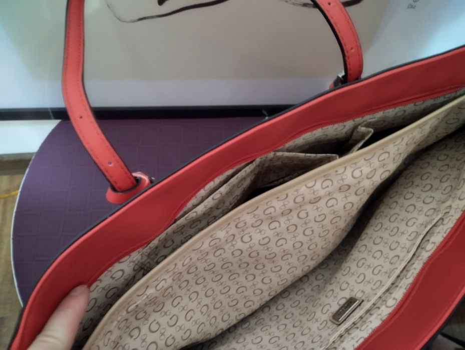 GUESS дамска чанта нова
