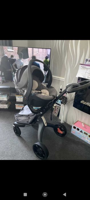 Бебешка количка Stokke