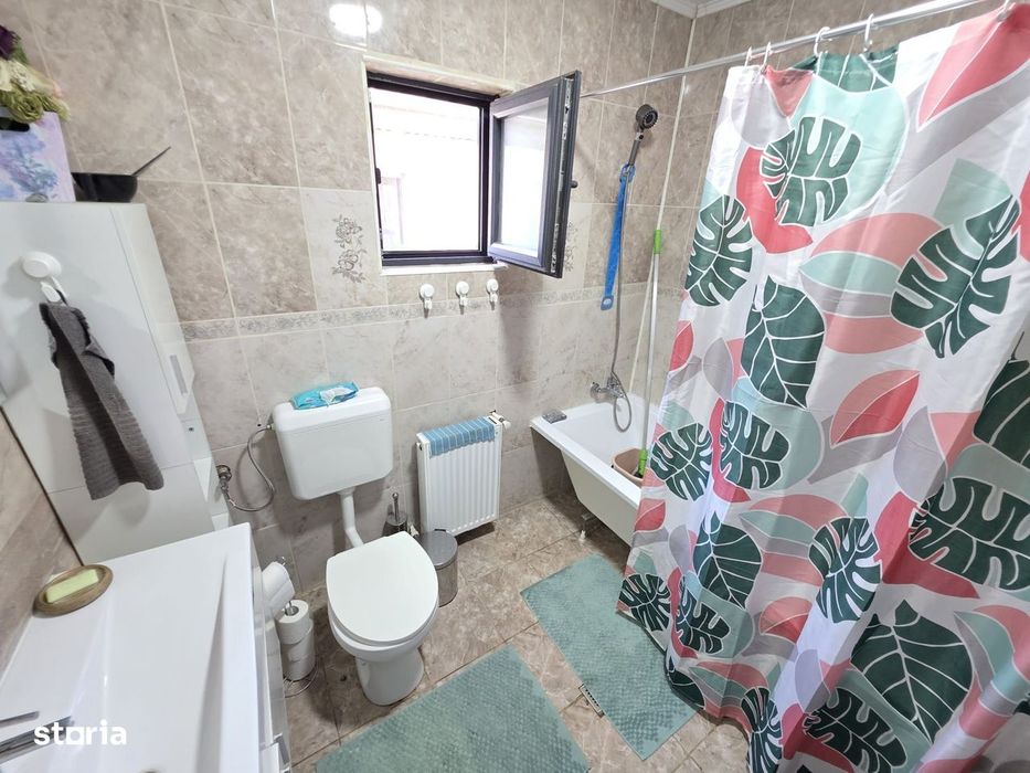Casa Individuala - Panouri, Mobilata, Strada Asfaltata, Comision 0%