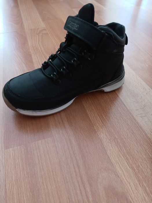 Зимни обувки Карра.