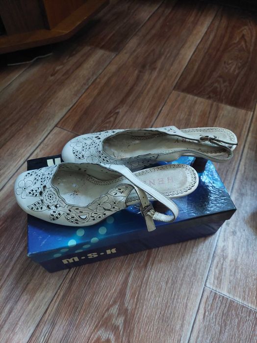 Босаножки шлёпки