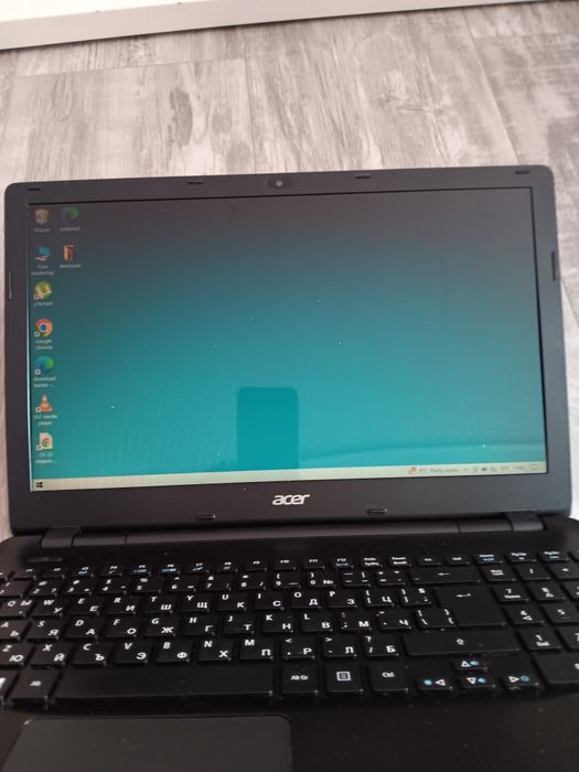 Черен лаптоп acer