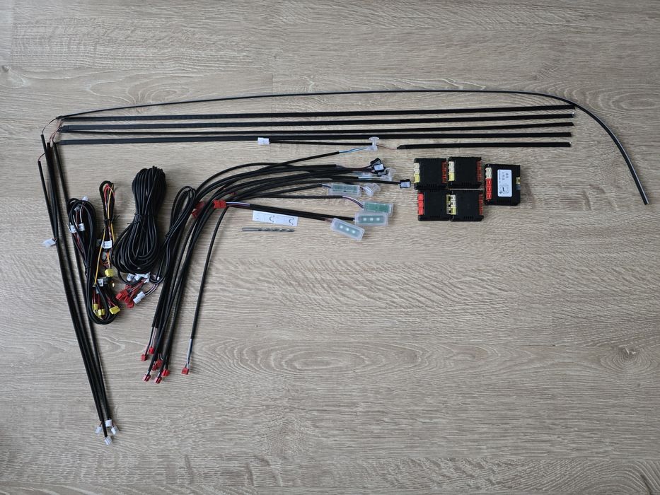 Kit Lumini Ambientale 18in1 cu Benzi Acrilice Symphony RGB Dinamice