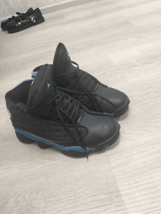 Продаю Jordan 13 размер 37.5