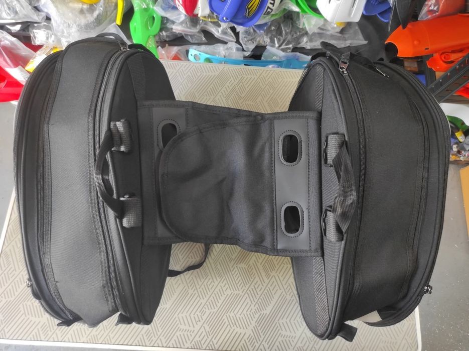 Мото дисаги универсални твърд карбон или черен текстил комплект