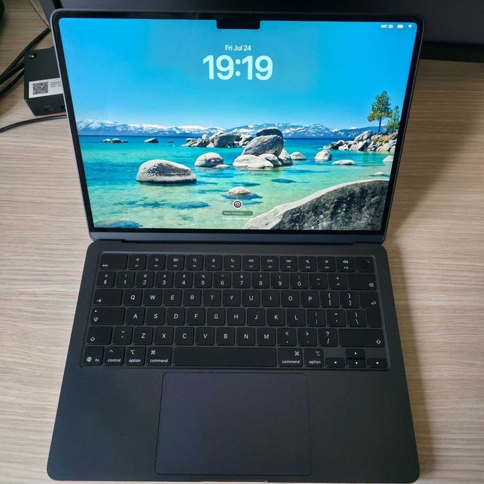 MacBook Air 13.6" M4 (2025) – 16GB RAM, 256GB SSD, Midnight – Ca nou