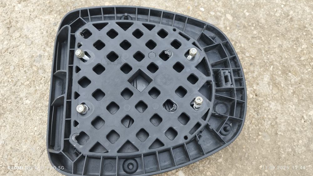 Стойка / скара за куфар Givi