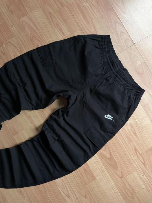 Pantaloni pants joggers trousers baggy Nike Woven utility cargo black