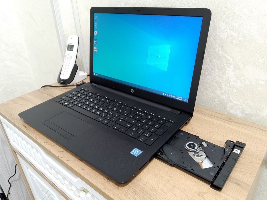 Hp noutbuk ozu 8 gb hotira 512 gb