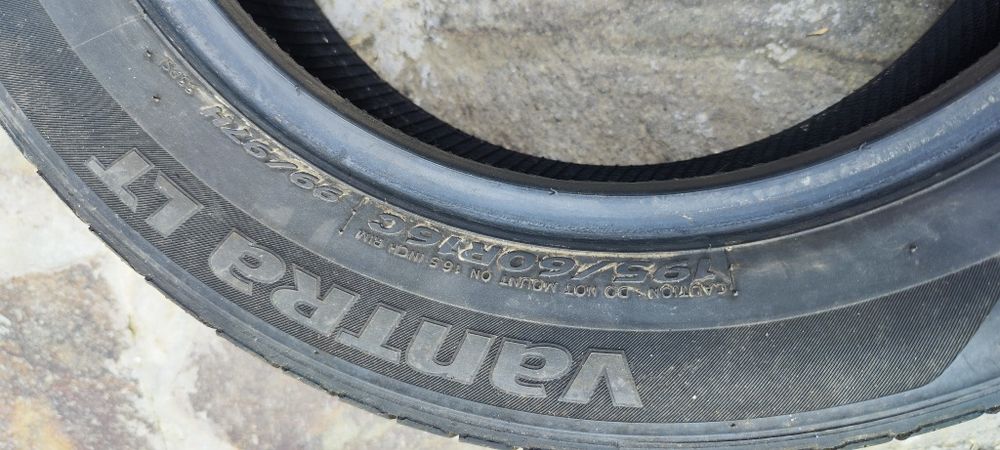 Vând 1 buc cauciuc Hankook Vântură LT 195/60/16 C