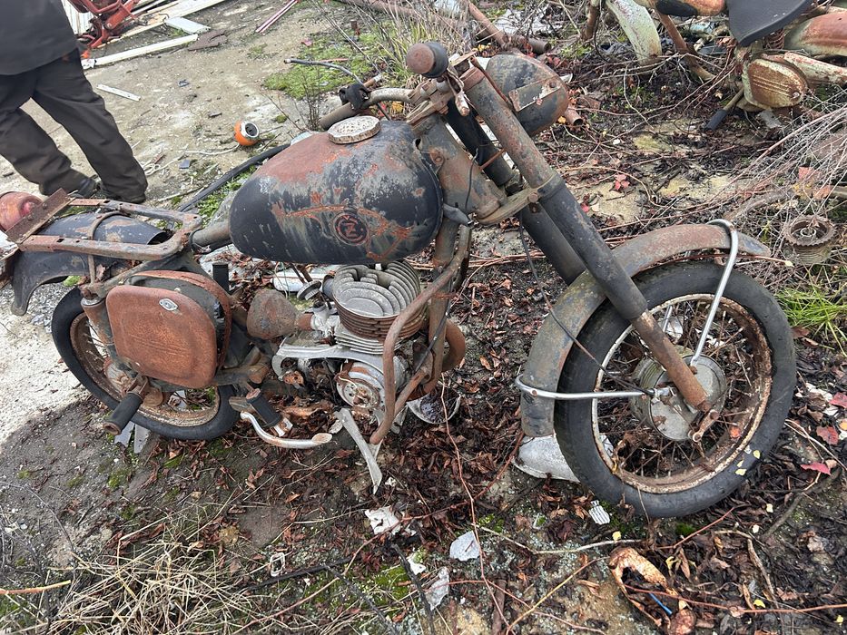 vand cadre motociclete foarte vechi