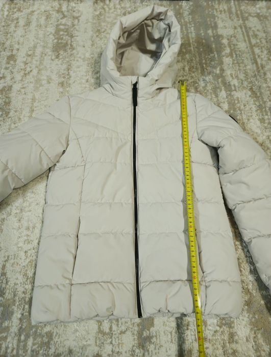 C&A geacă iarnă groasă marimea 158/XS-S crem cu căptușeală neagra