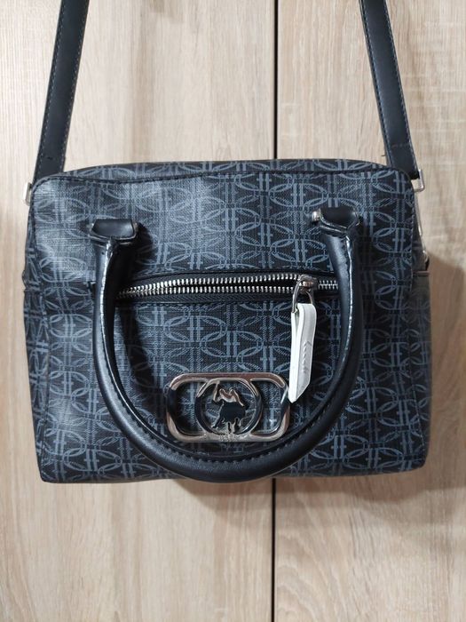 Средно голяма чанта в добро състояние, цена 10лв