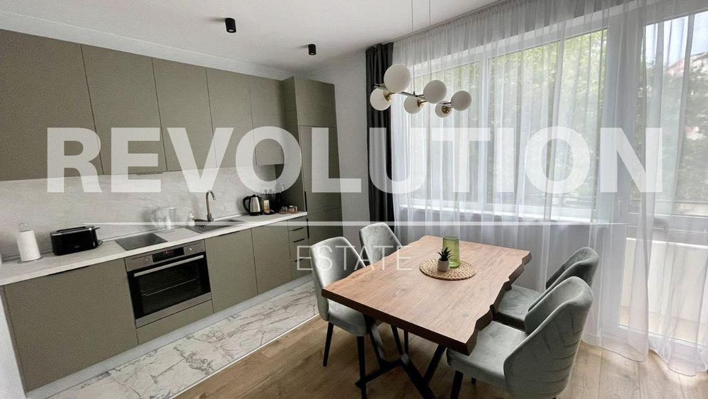 Дава се под наем Двустаен апартамент в Варна, Център - 60 кв.м за 797.64 € - Снимка #2