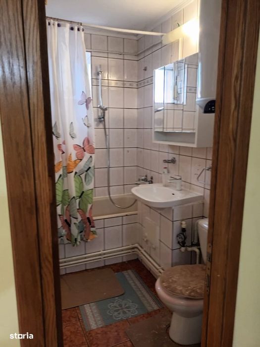 Închiriere apartament cu 2 camere