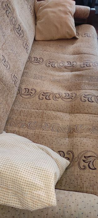 Разтегателен диван