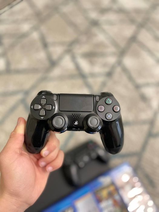 PlayStation 4 Pro 1TB sotiladi