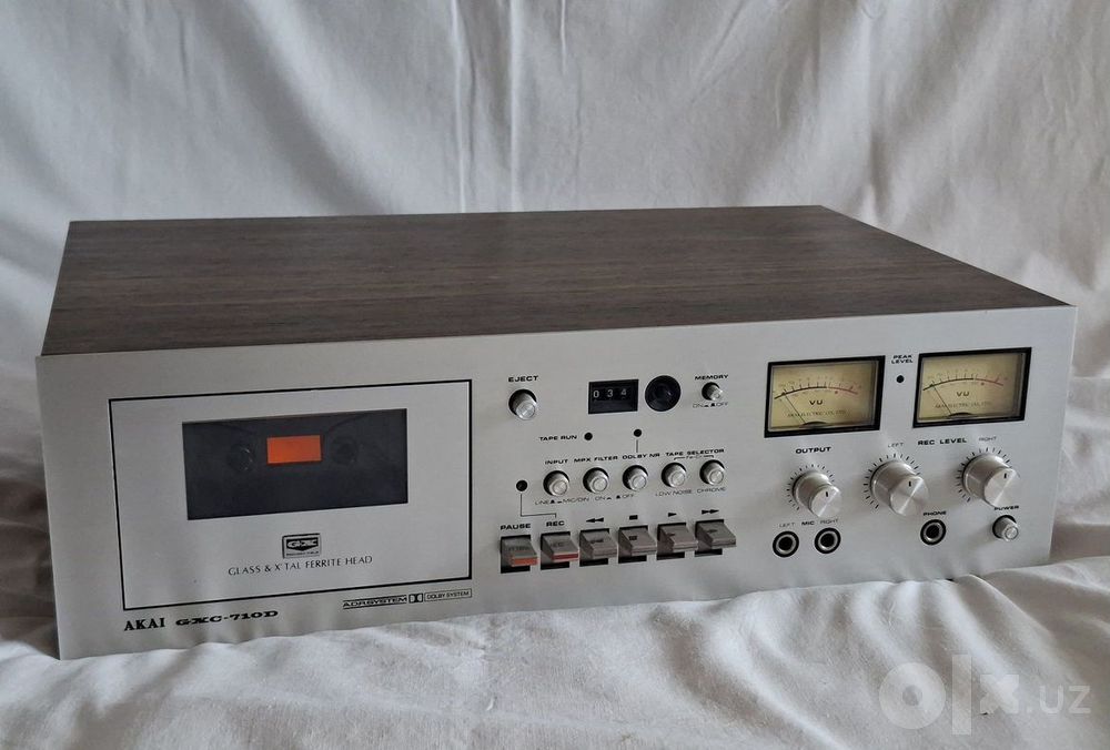 Однокассетная стереодеka    Akai GXC-710D