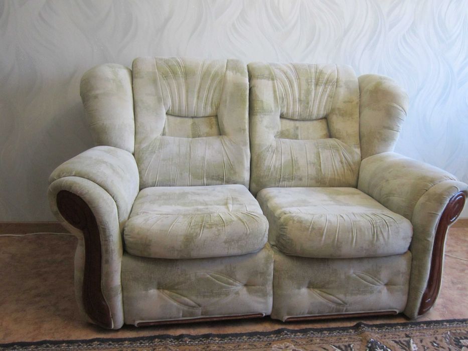 Кресло с приставкой