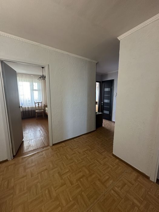 Продам 4-комн. квартиру