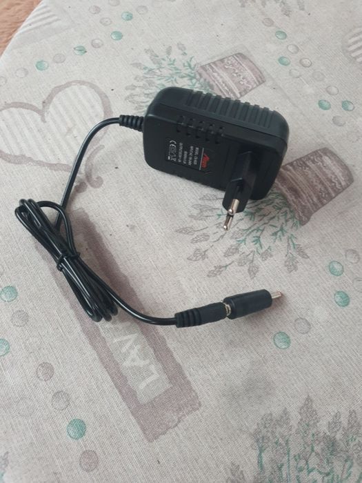 Захранващо устройство