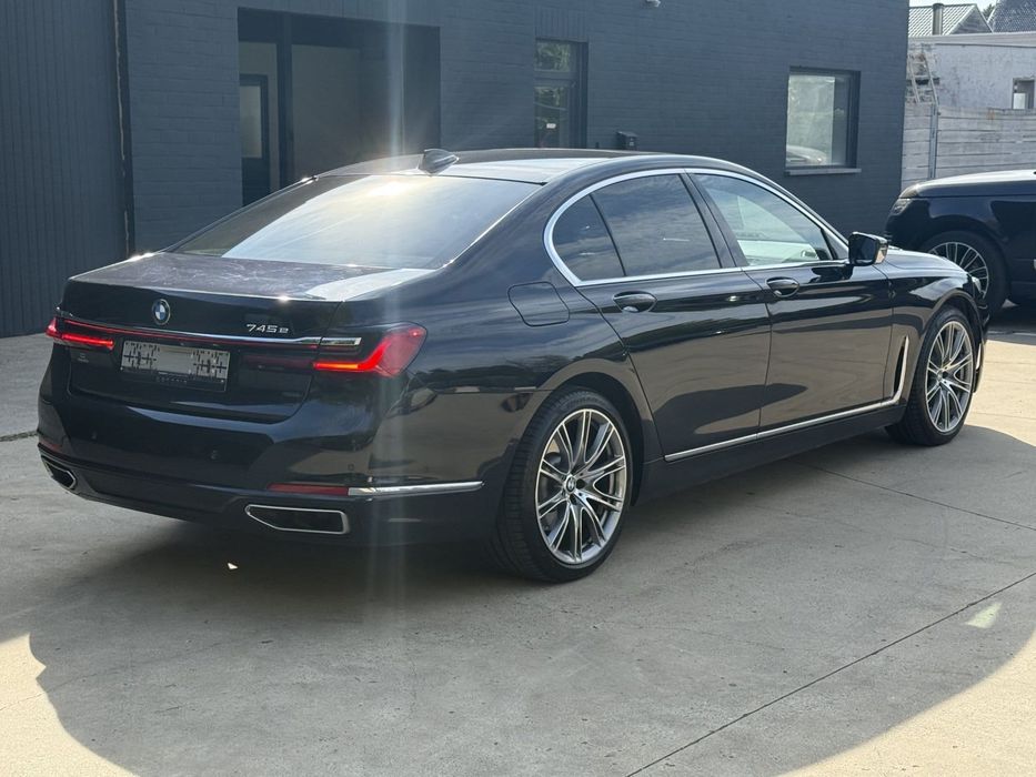 BMW Seria 7 BMW 745e Luxury Individual