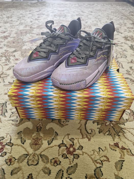 Продам новые оригинальные баскетбольные кроссовки Anta Kai 2