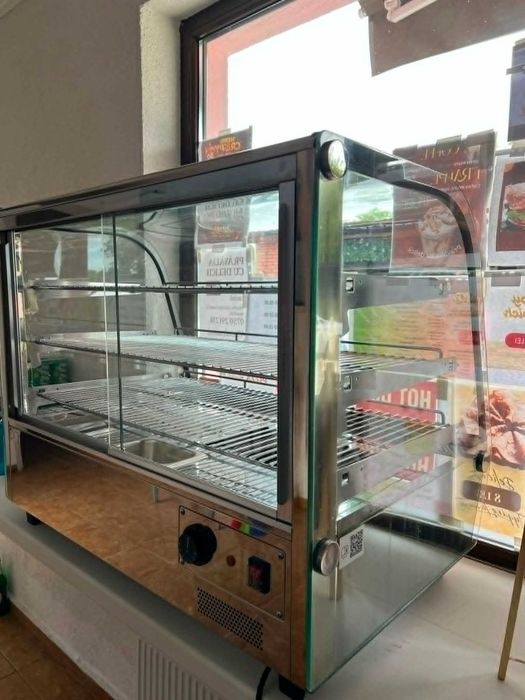 Vitrină caldă. Vitrină de expunere încălzită cu geam, 160 l, 1.5 kW