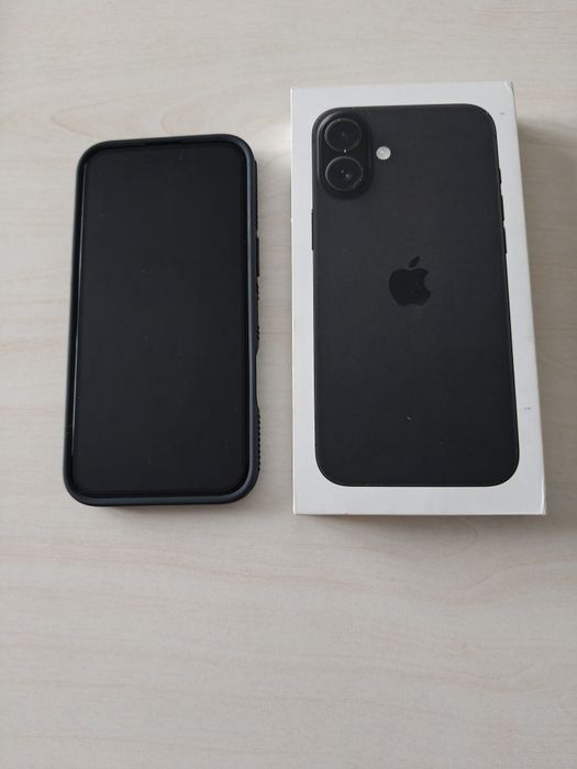 Iphone 16 plus с гаранция