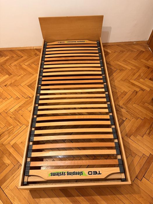 Единично легло с подматрачна рамка и матрак