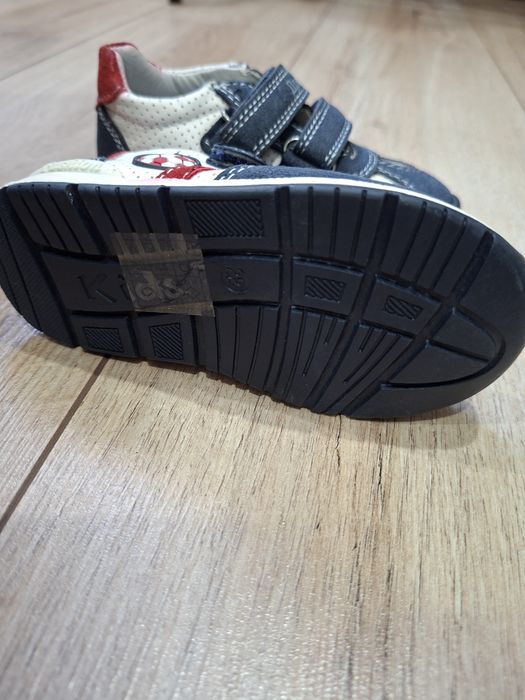 Кроссовки бракоша кожаные