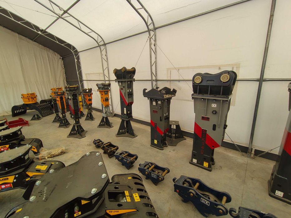 Picon Ciocan Hidraulic pentru Excavatoare 13 - 18 T Box Type L100 PE STOC