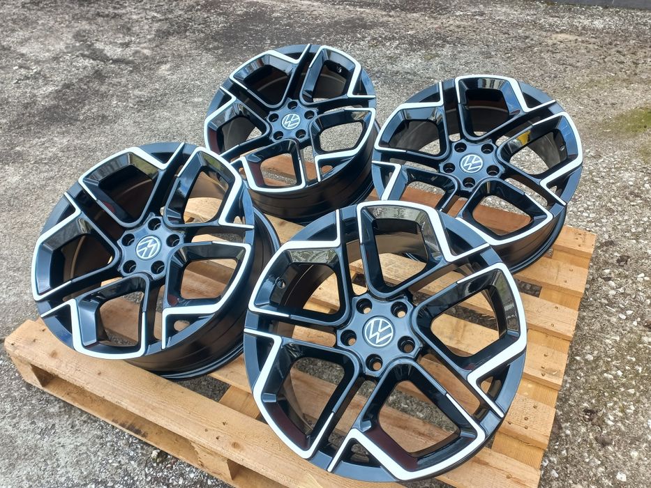 18"Vw Gti Gtd Golf Passat Tiguan Touran 8ж ет40 Black Polish Нови