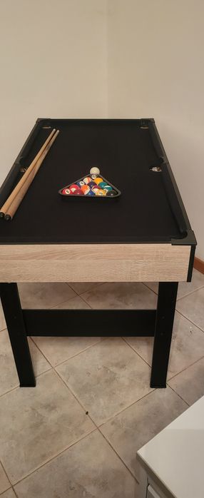 Vand biliard in stare foarte buna.