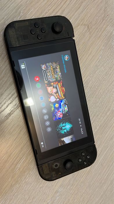 Продаю Nintendo switch прошитый