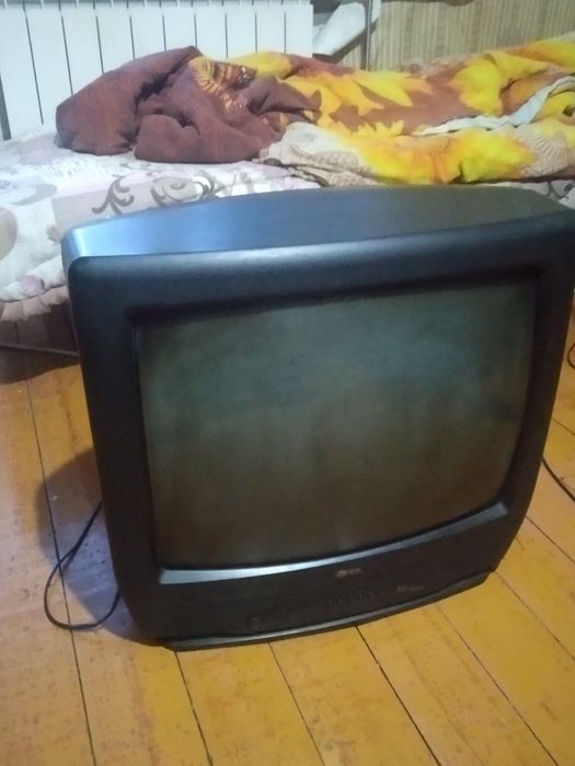 Продам телевизор