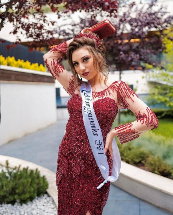 Официална рокля