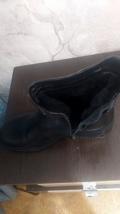 Продам зимние сапоги