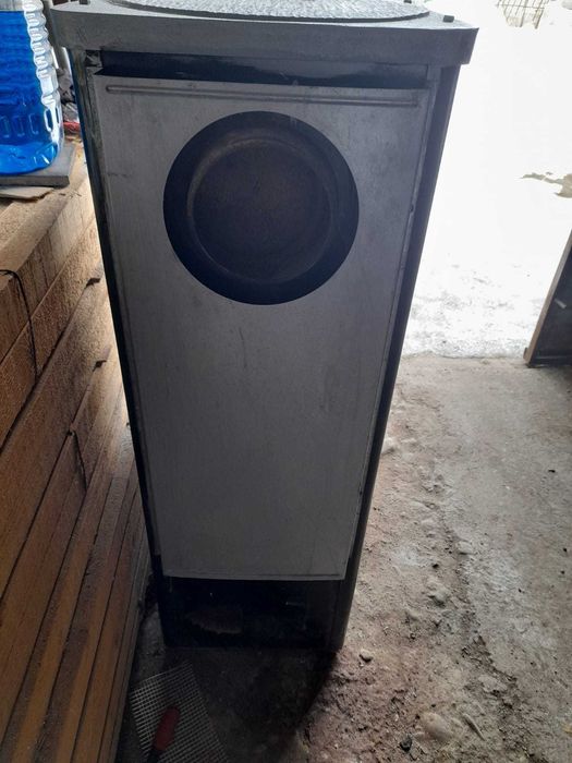 Soba pentru încălzirea locuinței pe lemne.