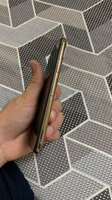 Iphone xs 100$ a