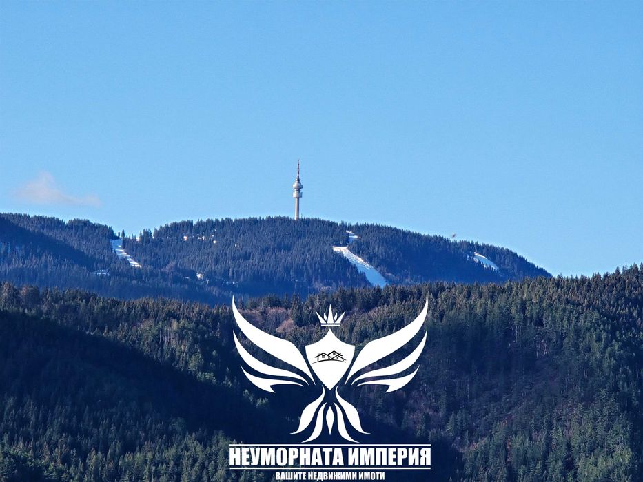 Триетажна къща с гараж и изолация 210РЗП с 564кв двор село Момчиловци