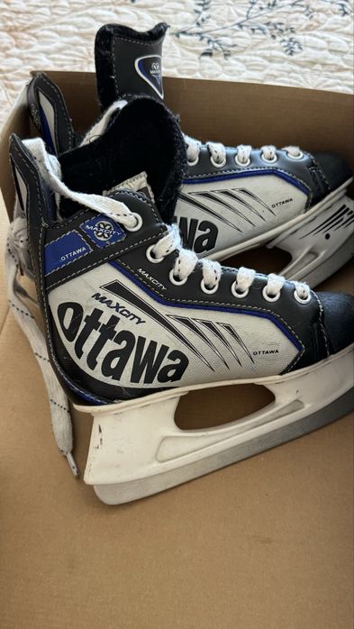 Продам детские коньки