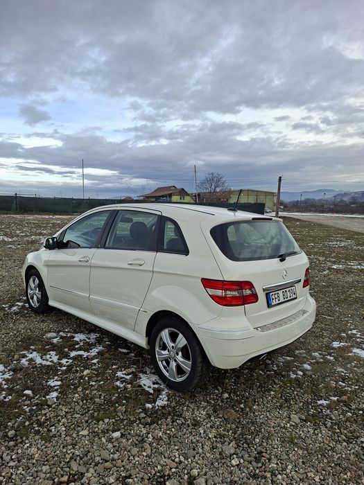 Mercedes B 180 class Automatic .2.0 diesel.fab2010