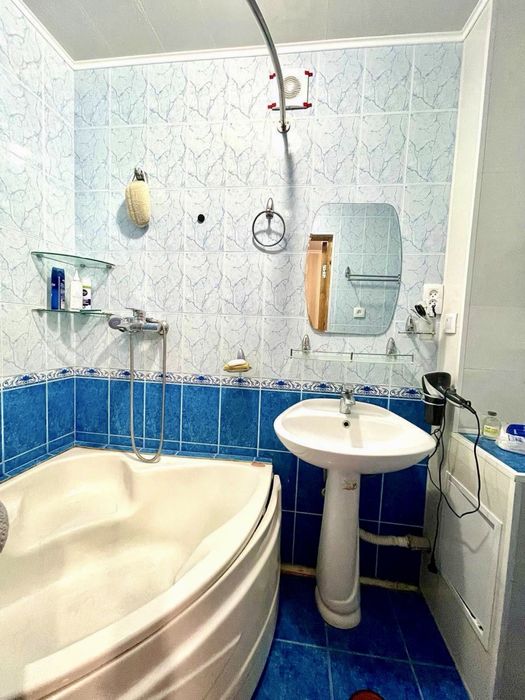 Аренда ЦУМ ул. Чимкент кафе Бон Bon Ойбек Космонавты Рашидова